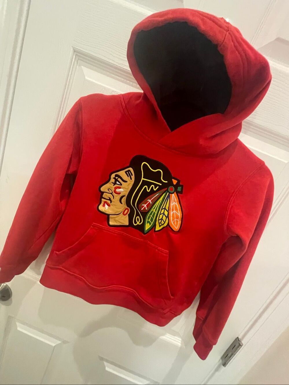 Chicago Blackhawks Red Hoodie Sweatshirt Youth Small Size 8 NHL